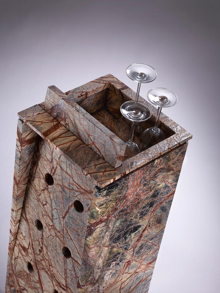 Weinregal-Krah-Natursteine-ablage